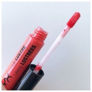 NYX Lip Lustre Glossy Tint: Juicy Peach